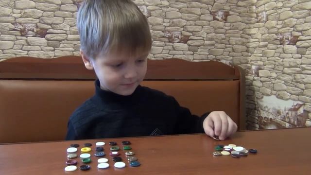 Ваш Умняш. Наглядная математика с Сашей. Сложение квадратов чисел на пуговицах. смотреть онлайн