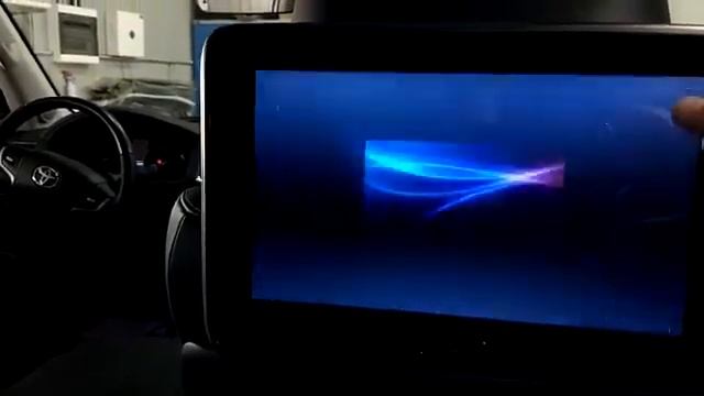 Универсальный монитор в подголовник INCAR CDH 105BL 10.6 смотреть онлайн