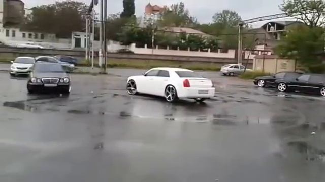 5.5 AMG вокруг 300C смотреть онлайн