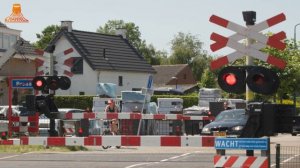 DUTCH RAILROAD CROSSING  - Prinsenbeek - Spoorstraat