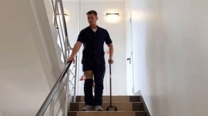 Как правильно ходить по лестнице с тростью. Травма. Инсульт. Трость