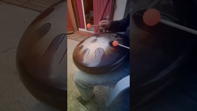 Improvisation d'un heureux acquéreur - Gamme Mystery 40 cm avec harmoniques смотреть онлайн