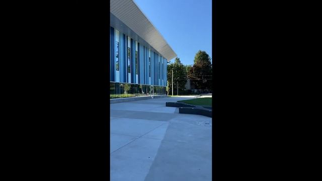 Tour of the new Oakville Trafalgar Community Centre смотреть онлайн