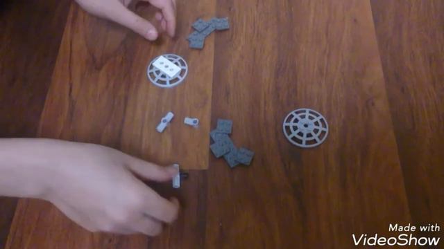 Простой спиннер из LEGO смотреть онлайн