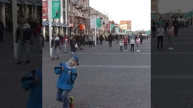 Флешмоб Поздравление с Днем рождения! смотреть онлайн