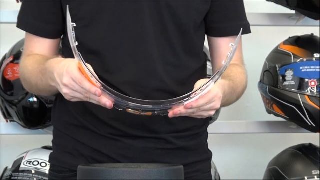 How to Remove, Reattach the Visor and Insert a Pinlock for the Schuberth C4 & C4 Pro смотреть онлайн