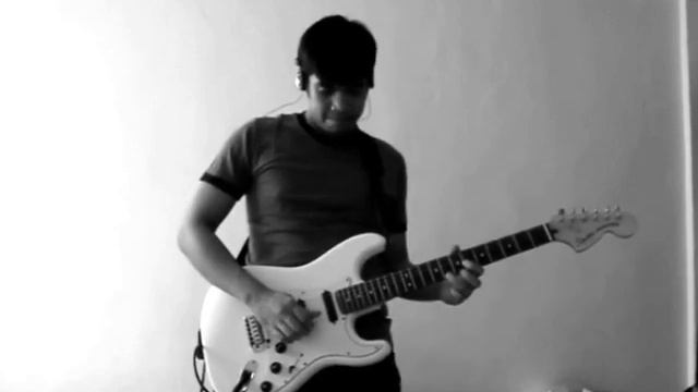 Red House with Squier Deluxe Hotrail Strat смотреть онлайн