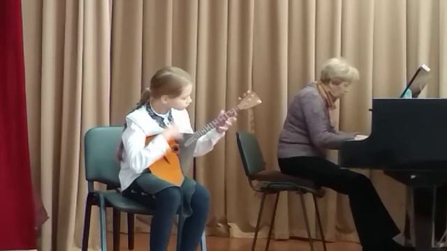 Василевская Елизавета, ГУО "Щучинская ДШИ". Рнп "Светит месяц". смотреть онлайн