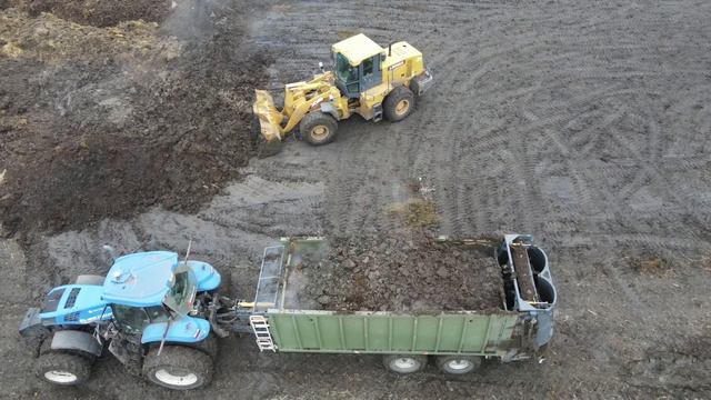 Внесение органических удобрений 2021 New Holland/Внесення органічних добрив [4K] смотреть онлайн