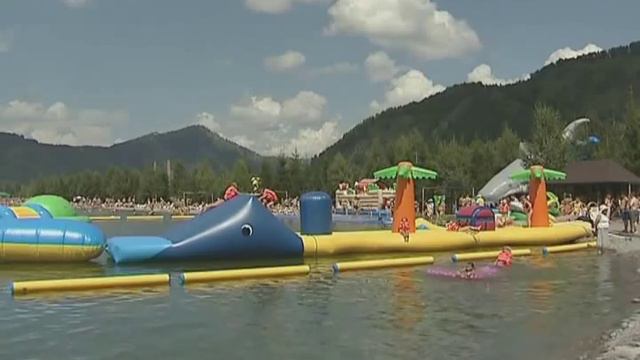 Пляжный отдых на искуственном озере Бирюзовая Катунь смотреть онлайн