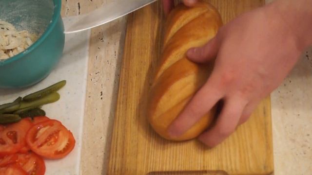 Здоровенный бутерброд из батона или супер бургер из батона