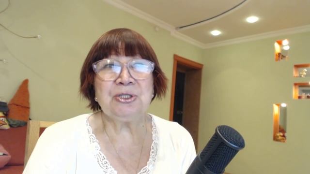 Бабушка читает поздравления с Днем Рождения :3 смотреть онлайн