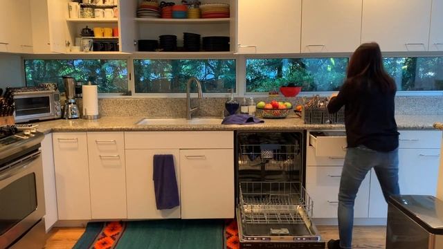 Dishwasher Challenge! смотреть онлайн