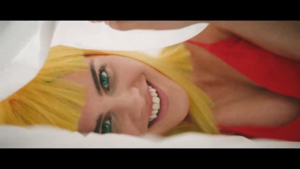 Robin Schulz – OK (feat. James Blunt) (Official Music Video) 2017