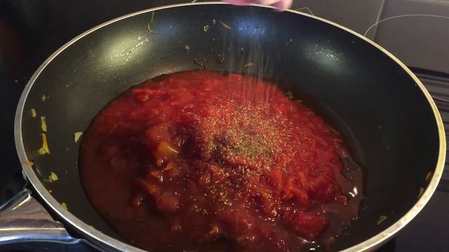 Как ленивые голубцы: диетические капустные котлеты с восточным характером смотреть онлайн