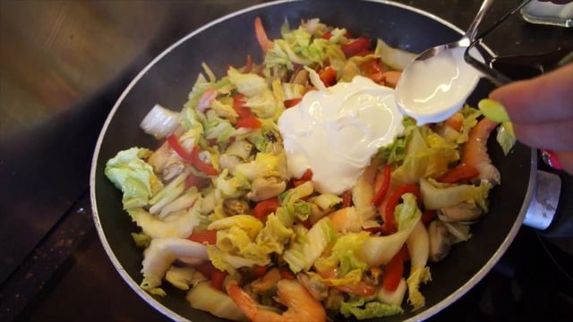 Зелёная ЧЕЧЕВИЦА с морепродуктами и пекинской капустой! смотреть онлайн