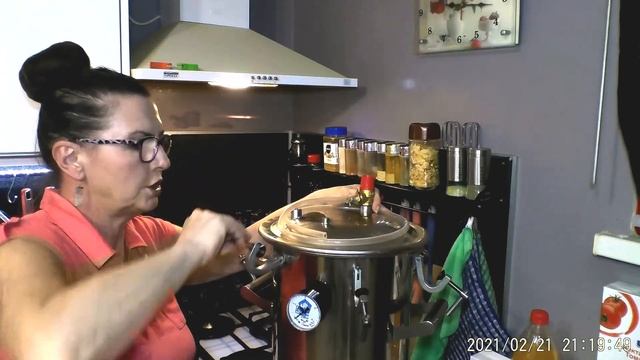 СКУМБРИЯ В СОБСТВЕННОМ СОКУ В АВТОКЛАВЕ ДОМАШНИЙ СТАНДАРТ, КОНСЕРВЫ ДОМАШНИЕ./ Canned Mackerel