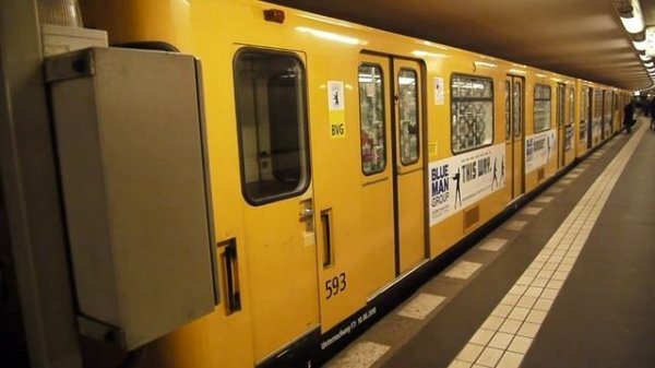 U-Bahn Berlin Bahnhof Potsdamer Platz U2 [1080p]