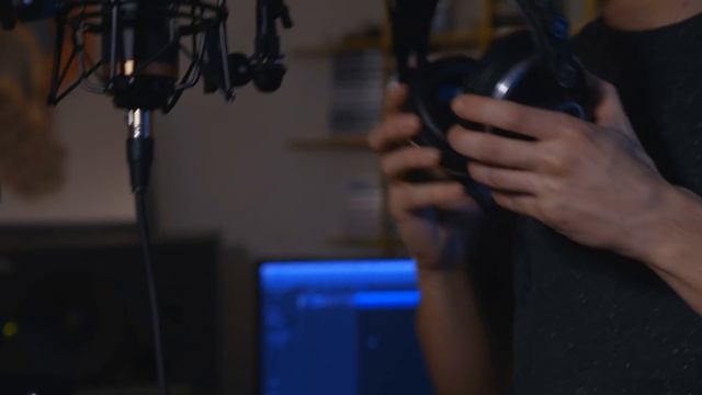 Introducing the Edge Microphone смотреть онлайн