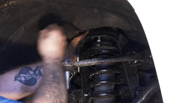 2016 Chevy Colorado | 2.5" Front / 2" Rear Leveling Kit Install Tutorial смотреть онлайн