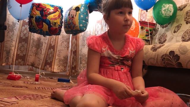 Распаковываем игрушку УМНЫЙ РОБОТ смотреть онлайн
