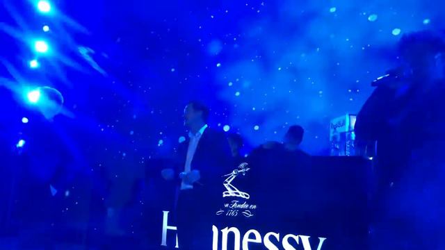 Камертон “Чамтай хамт явмаар байна” Live смотреть онлайн