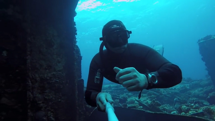 Погружение на дно океана к мосту смотреть онлайн