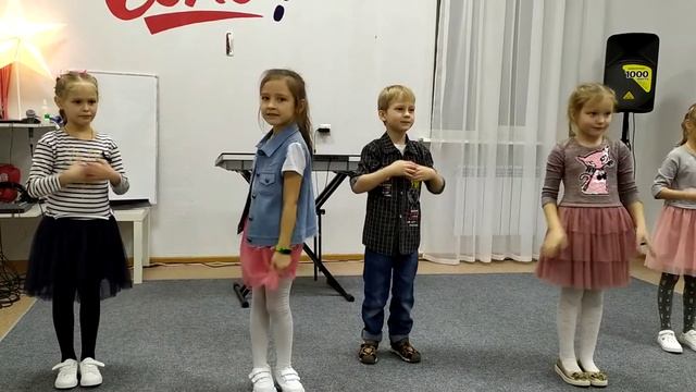 Настя поёт на день матери смотреть онлайн