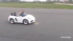 Porsche Cayman (t911tt) - Детский электромобиль. Мишке 4 года