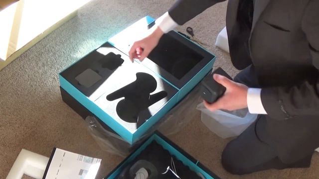 Unboxing the New HTC Vive Business Edition System VR with Deluxe Audio Strap 16 foot Extension Kit смотреть онлайн