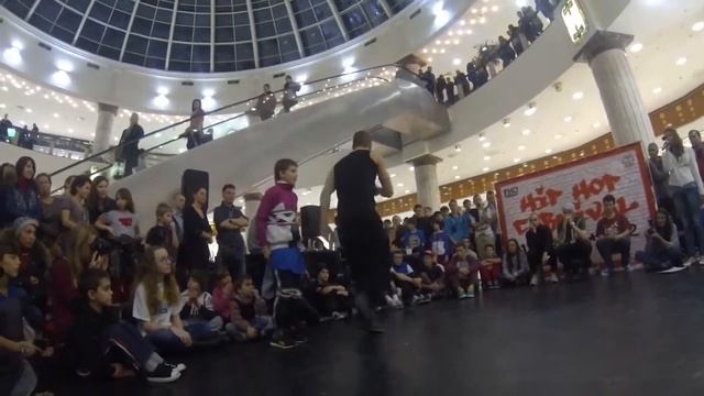 Мал да Удал 2013 2ой день. Дик ник и Ваншот против Мини ган и Крош смотреть онлайн