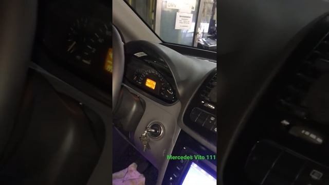 Cum se demonteaza panelu de priboare la Mercedes Vito 111 смотреть онлайн