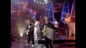 CHRIS REA - LET'S DANCE - TOP OF THE POPS - 25/6/87 (RESTORED)