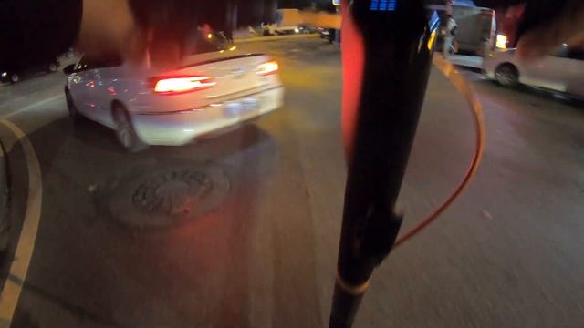 Segway Ninebot F2 Pro Electric Scooter - Istanbul Üsküdar Night Ride (Environment Sound Only) 4K смотреть онлайн