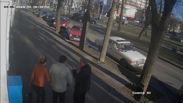 Мужчина подозревается в краже телефона в отделении почты смотреть онлайн