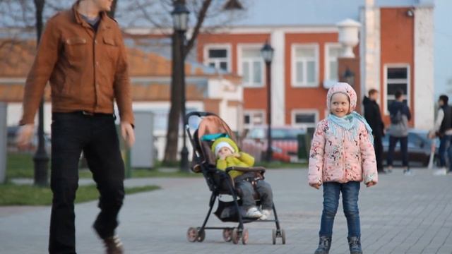 Фотопрогулка #2. Молодая семья смотреть онлайн