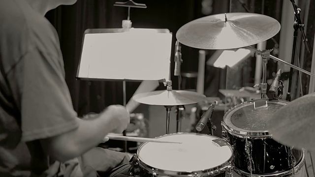 “High and Dry” Radiohead drum cover смотреть онлайн