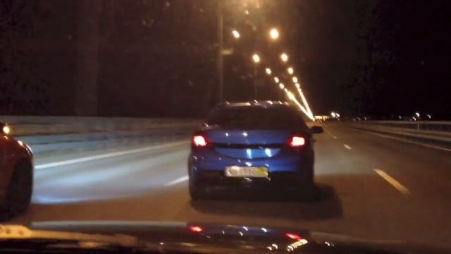 FF ST (316 hp) vs Astra H OPC (300 hp) -2 run смотреть онлайн