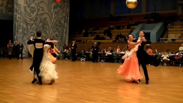 «Happy Old New Year 2012» 3 стандарт юниоры, бальные танцы, ballroom dancing смотреть онлайн