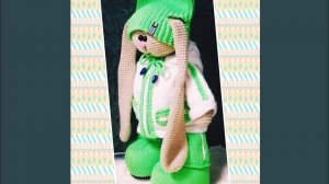 Кофта для зайки с капюшоном на молнии спицами.