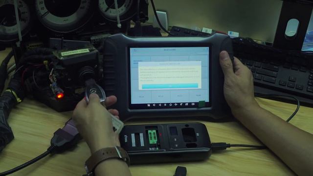 Xtool A80 + KC501 + CG Mercedes Benz MB Be Key Adds Benz W204 CGDI BE Key смотреть онлайн
