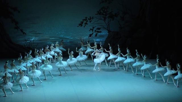 06/07/18 Swan Lake Act I: Angelina Vorontsova and Ernest Latypov. White Adagio смотреть онлайн