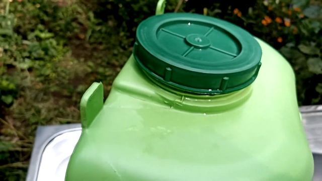 Пластиковый рукомойник Пласт Бак для дачи 15 л (1387kmd) смотреть онлайн