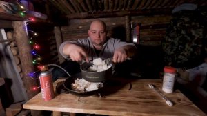 Много снега и мороз -30  Ночевка в землянке