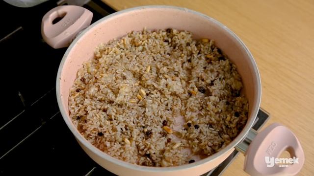 Zeytinyağlı Yaprak Sarma Tarifi - Zeytinyağlı Tarifler | Yemek.com смотреть онлайн