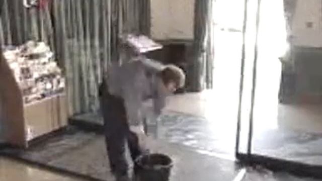 Мытье Дверей!