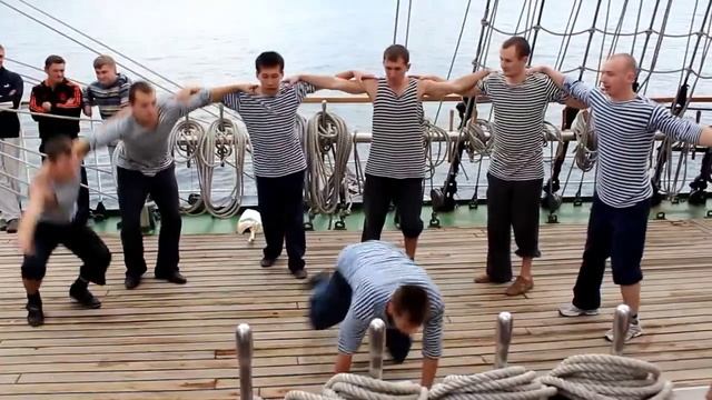 Матросский танец «Яблочко» смотреть онлайн