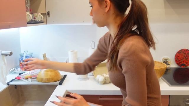 Первый РАЗ НОЧУЮ у БАБУШКИ? НЕ Даю СПАТЬ ВСЮ Ночь? смотреть онлайн