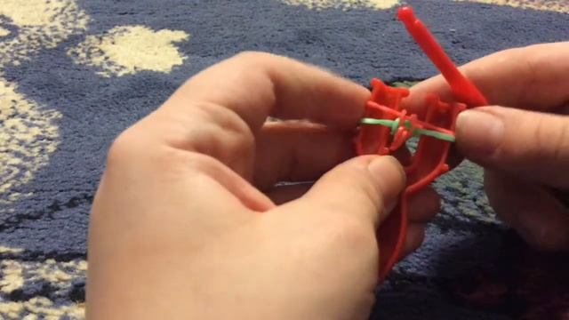 Как сплести браслет Рыбий Хвост из резинок смотреть онлайн