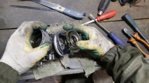 Разбираем клапан EGR с VW Sharan. Только из любопытства.